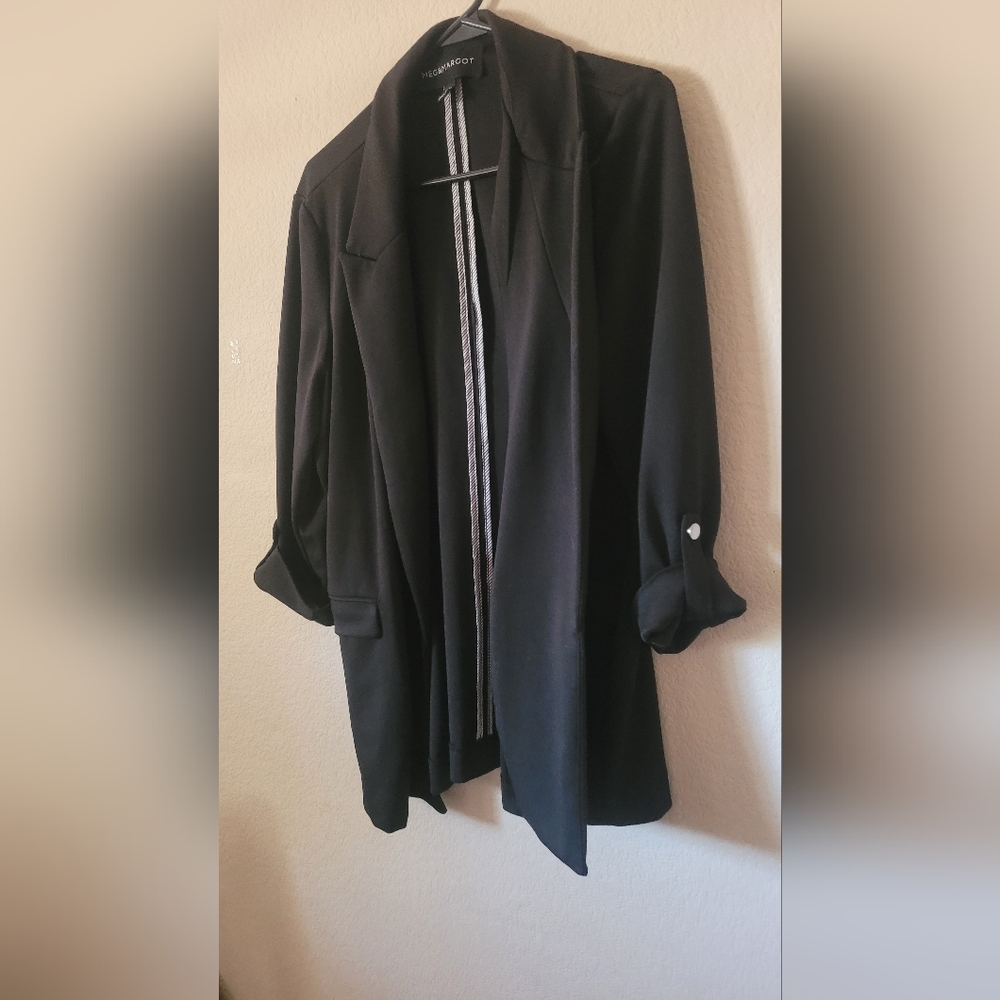 Meg & Margot...  Elegant Black Blazer.. (54A)